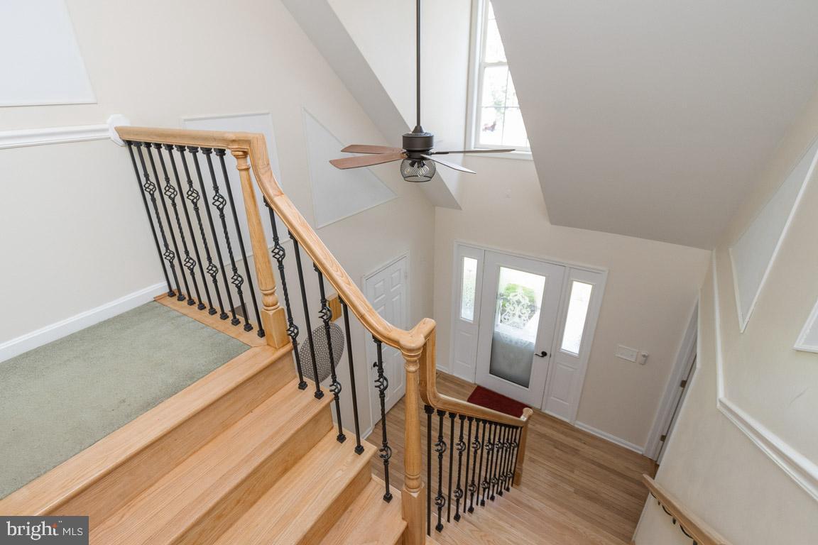 68 Trevanion Road Taneytown, MD 21787 - Photo 5 of 56 Warm, welcoming & updated entry