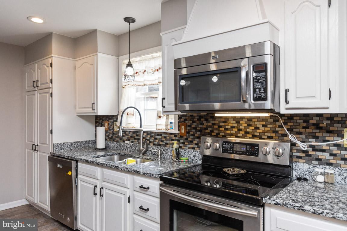 68 Trevanion Road Taneytown, MD 21787 - Photo 7 of 56 Stainless steel appliances
