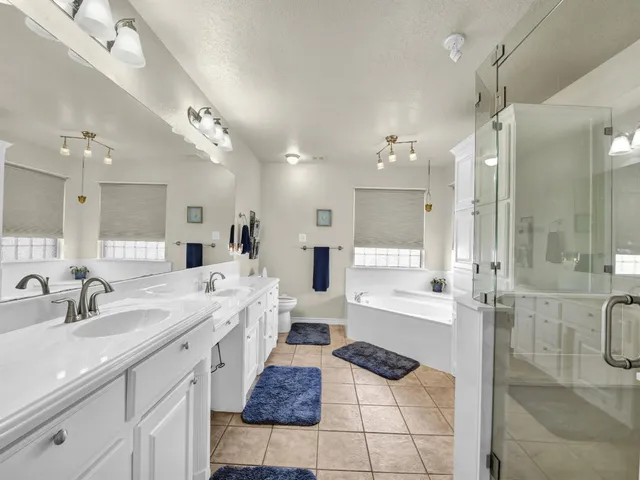 a view of deck and patio