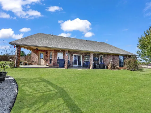 $725,000 | 737 County Road 4699, Boyd, TX 76023