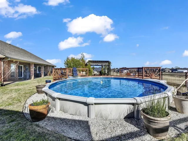$725,000 | 737 County Road 4699, Boyd, TX 76023