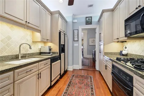 $948,000 | 916 Orleans Street, New Orleans, LA 70116