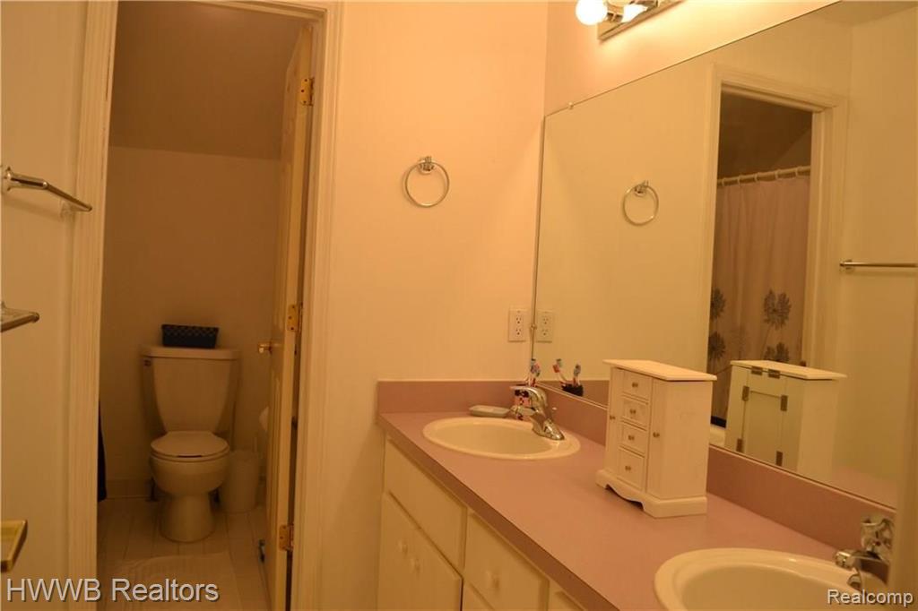 628 Seabrook Drive Rochester Hills, MI 48307 - Photo 22 of 25