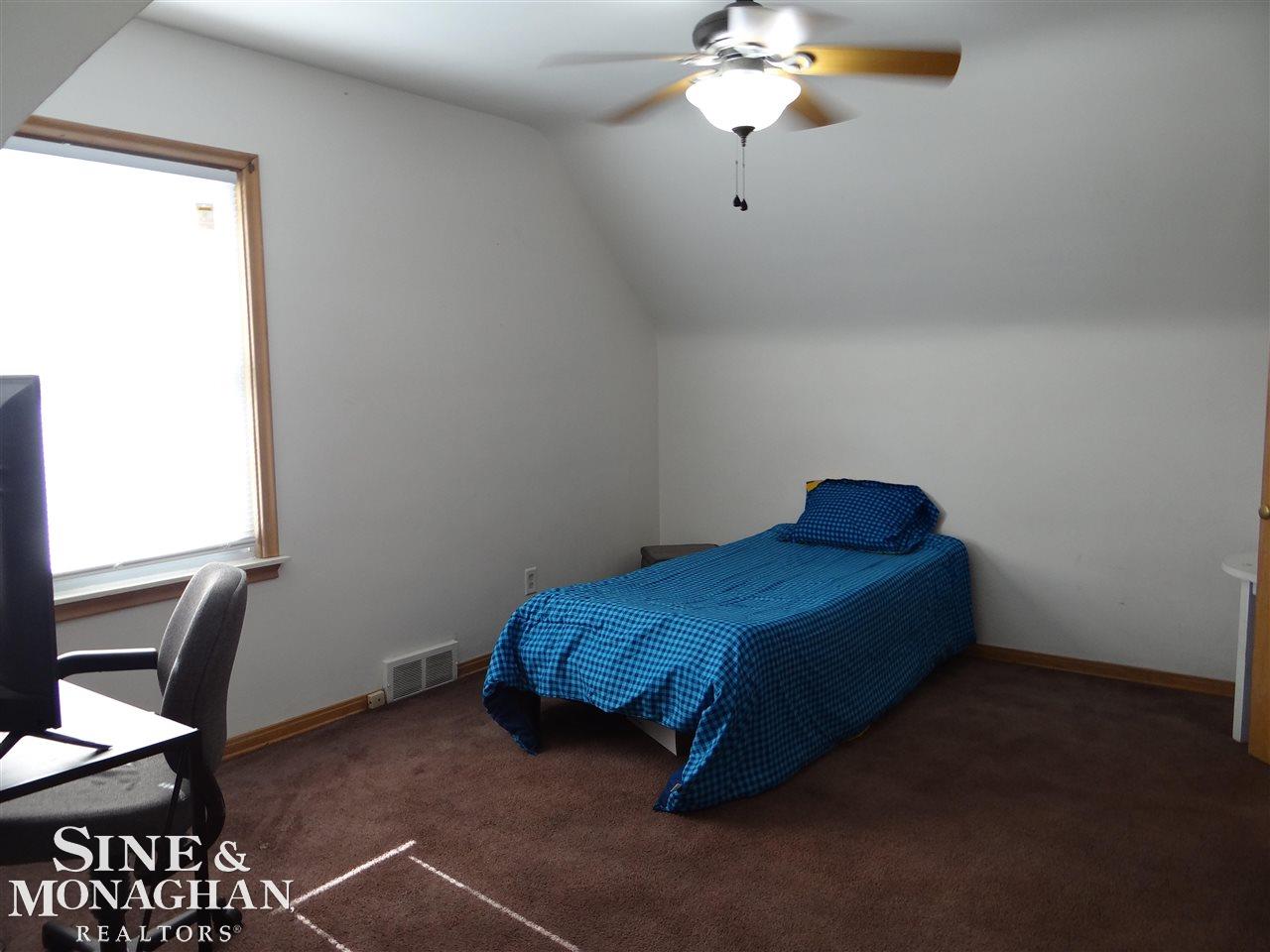 2037 Vernier Road, Unit 2041 VERNIER Grosse Pointe Woods, MI 48236 - Photo 31 of 38