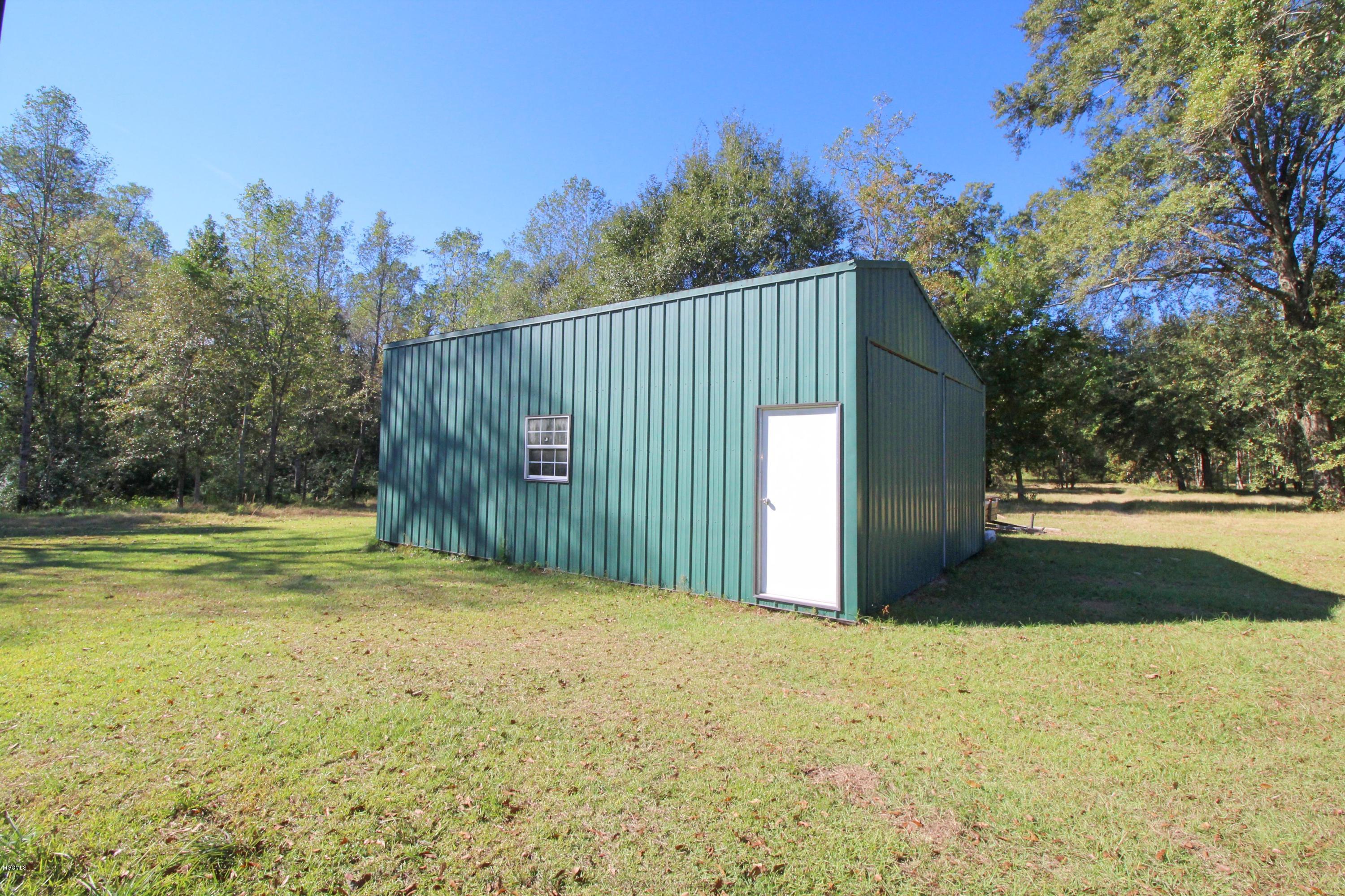 3261 Howell Tanner Chapel Road Lucedale, MS 39452 - Photo 28 of 45 Workshop