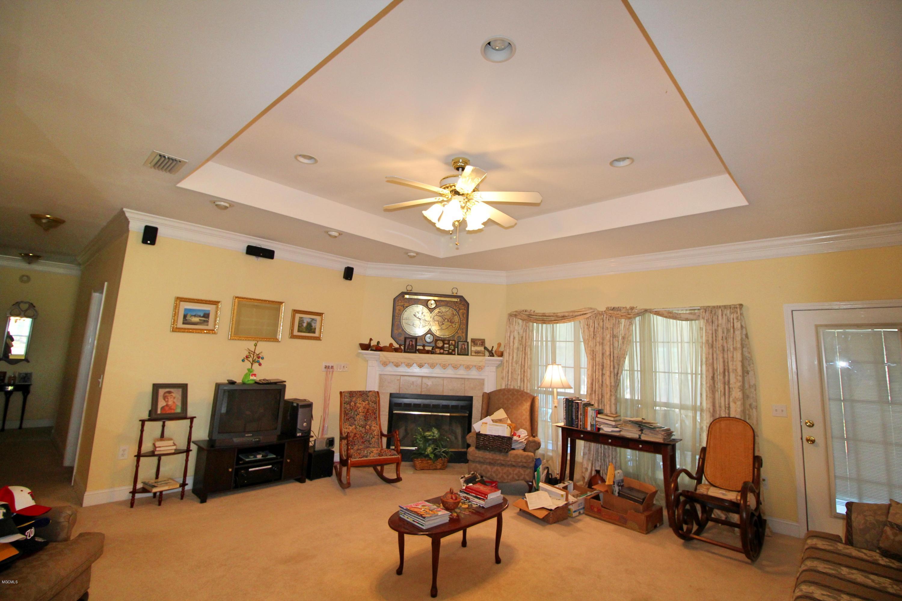 3261 Howell Tanner Chapel Road Lucedale, MS 39452 - Photo 10 of 45 Living Room