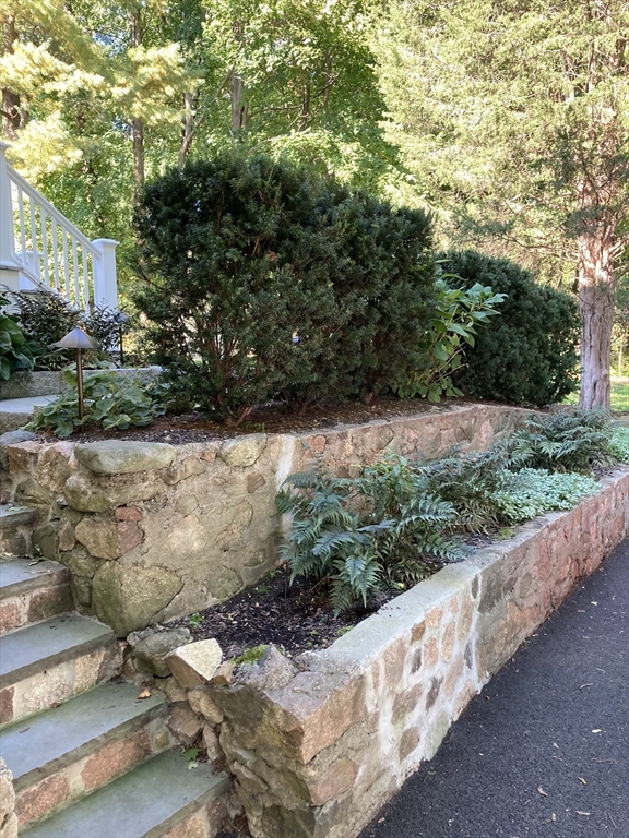 15 Clifton Road Wellesley, MA 02481 - Photo 25 of 28