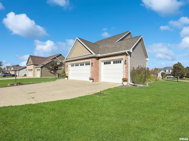 $450,000 | 720 Westminster Drive, Washington, IL 61571