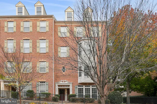 $2,600 | 15182 Lancashire Drive, Woodbridge, VA 22191