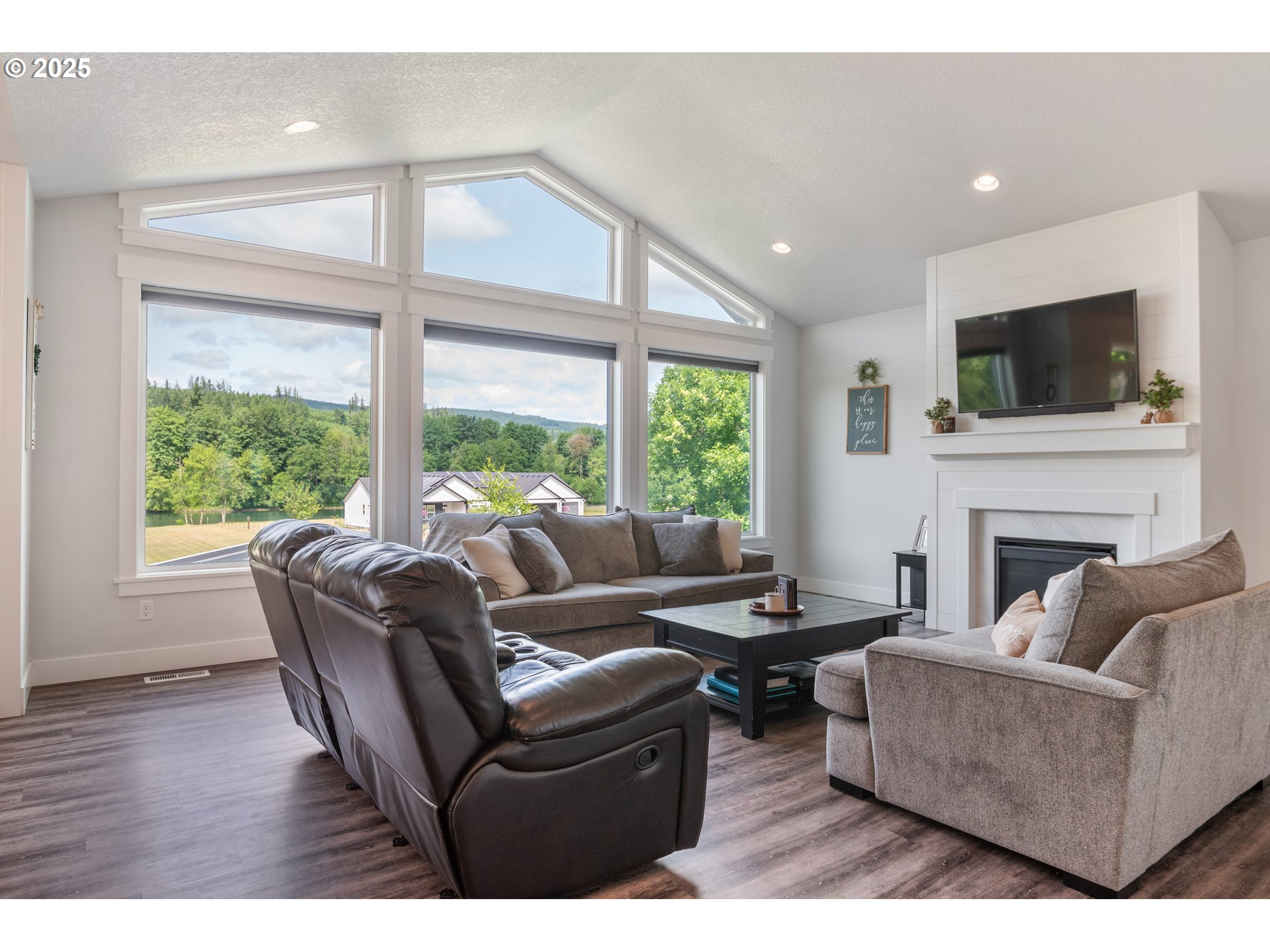 173 Anchor Road Castle Rock, WA 98611 - Photo 7 of 39 Gallery Image 7
