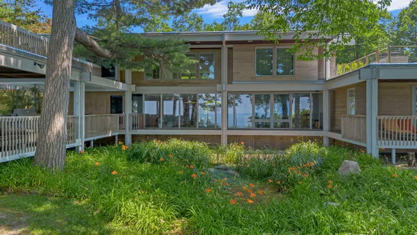 $5,995,000 | 1600 Rocky Gap Road, Benton Harbor, MI 49022