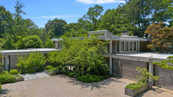 $5,995,000 | 1600 Rocky Gap Road, Benton Harbor, MI 49022