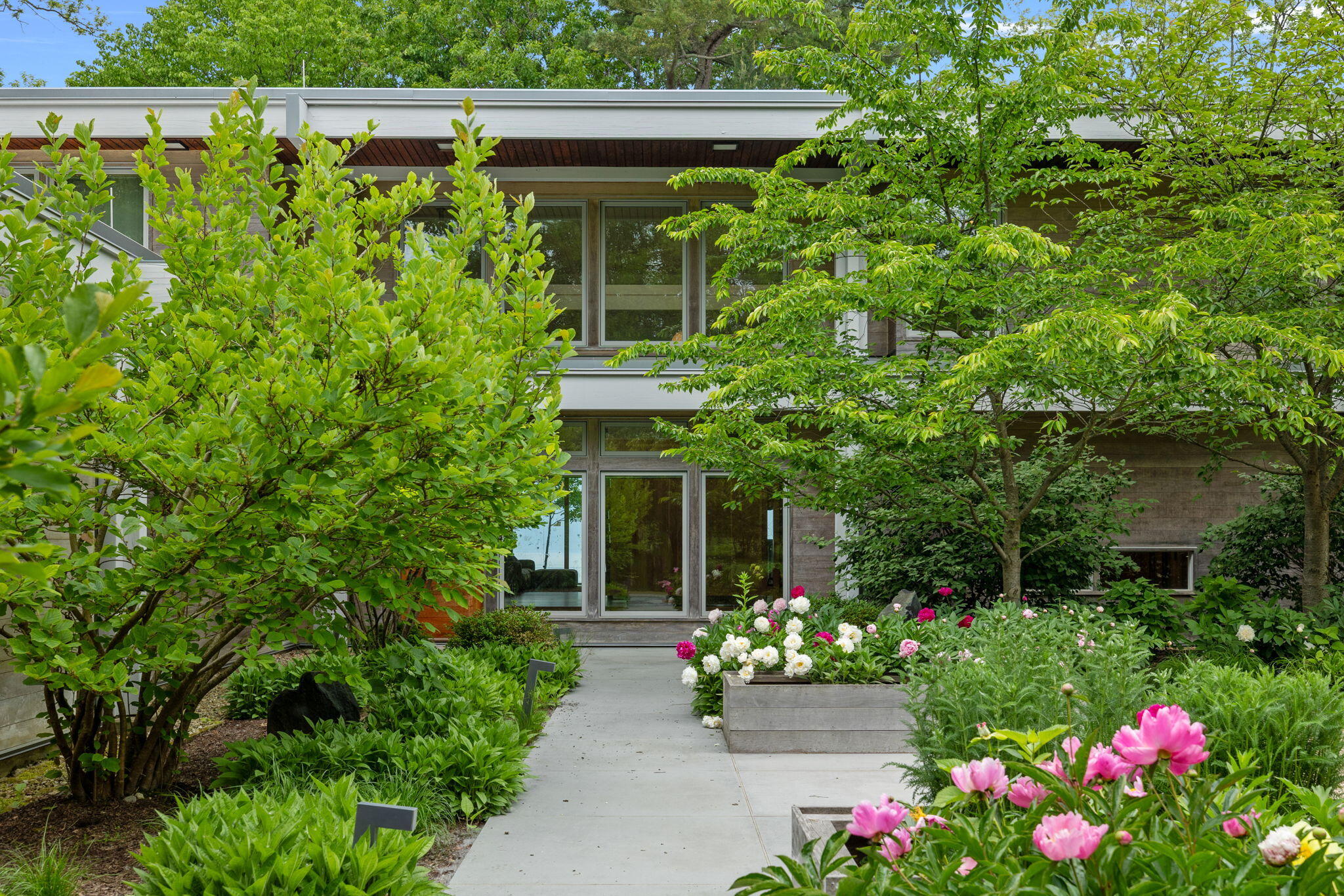 1600 Rocky Gap Road Benton Harbor, MI 49022 - Photo 4 of 42 5-Exterior front