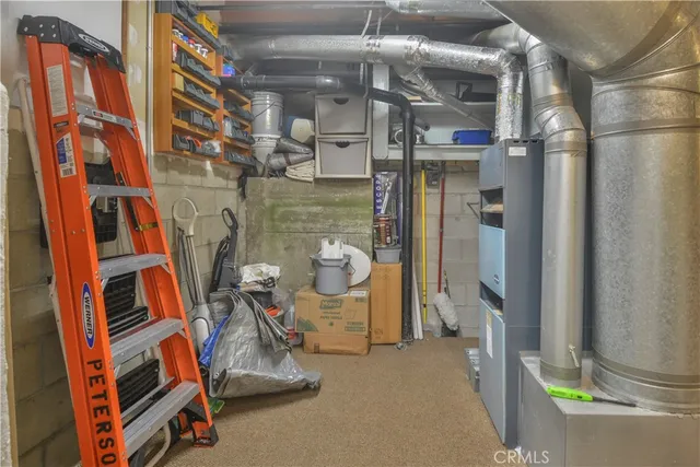 a view of a backyard of the house