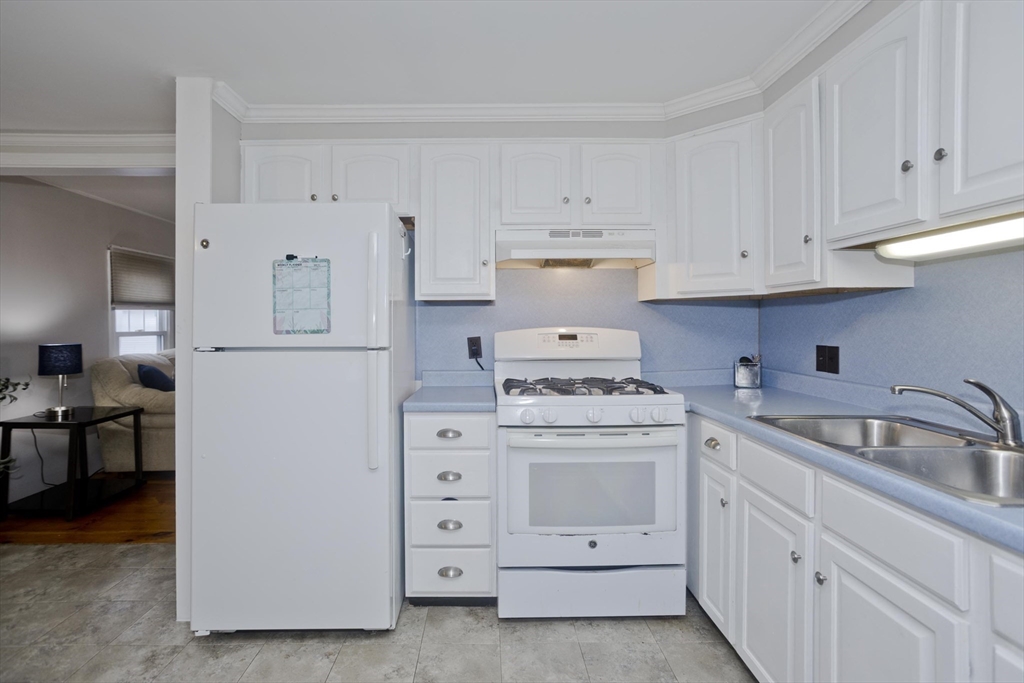 93 Grochmal Avenue, Unit 12 Springfield, MA 01151 - Photo 7 of 28