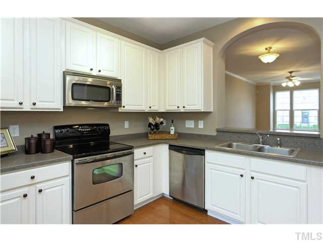 7833 Spungold Street Raleigh, NC 27617 - Photo 8 of 20