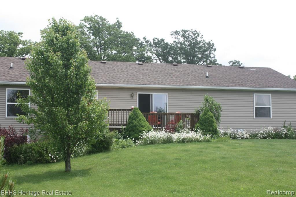 1746 South Gregory Road Fowlerville, MI 48836 - Photo 5 of 26