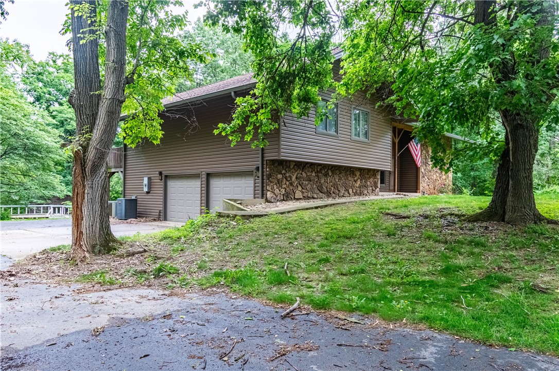 1956 Highlawn Road Decatur, IL 62521 - Photo 25 of 33