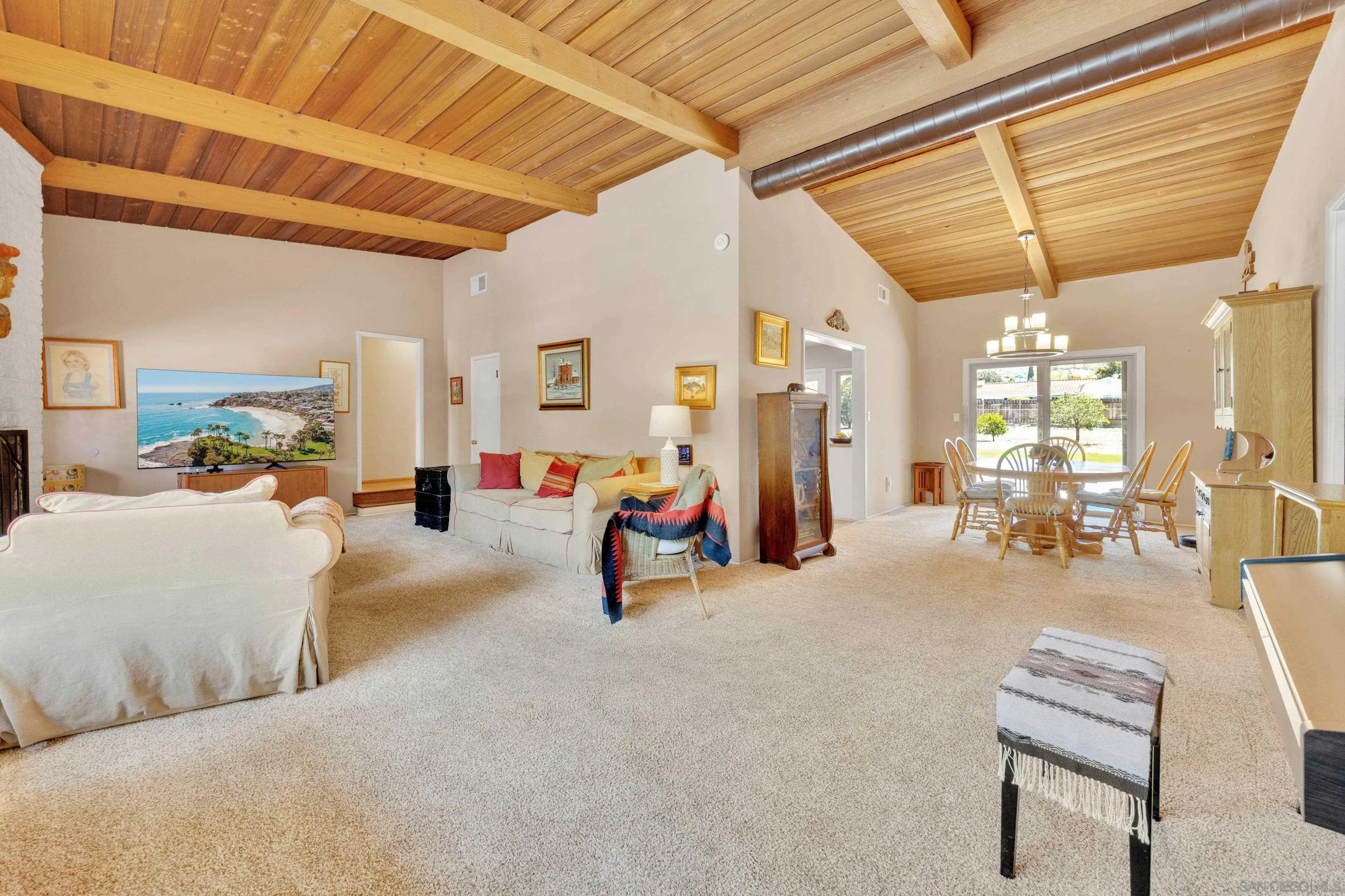 14643 Espola Road Poway, CA 92064 - Photo 10 of 36
