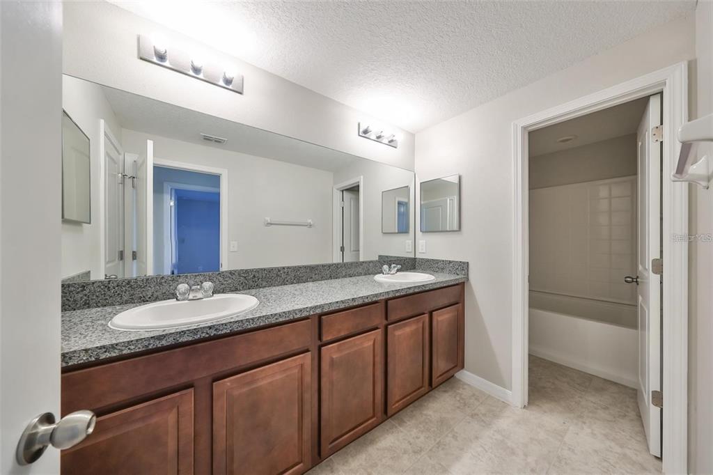 6328 Lantern View Place Apollo Beach, FL 33572 - Photo 27 of 43