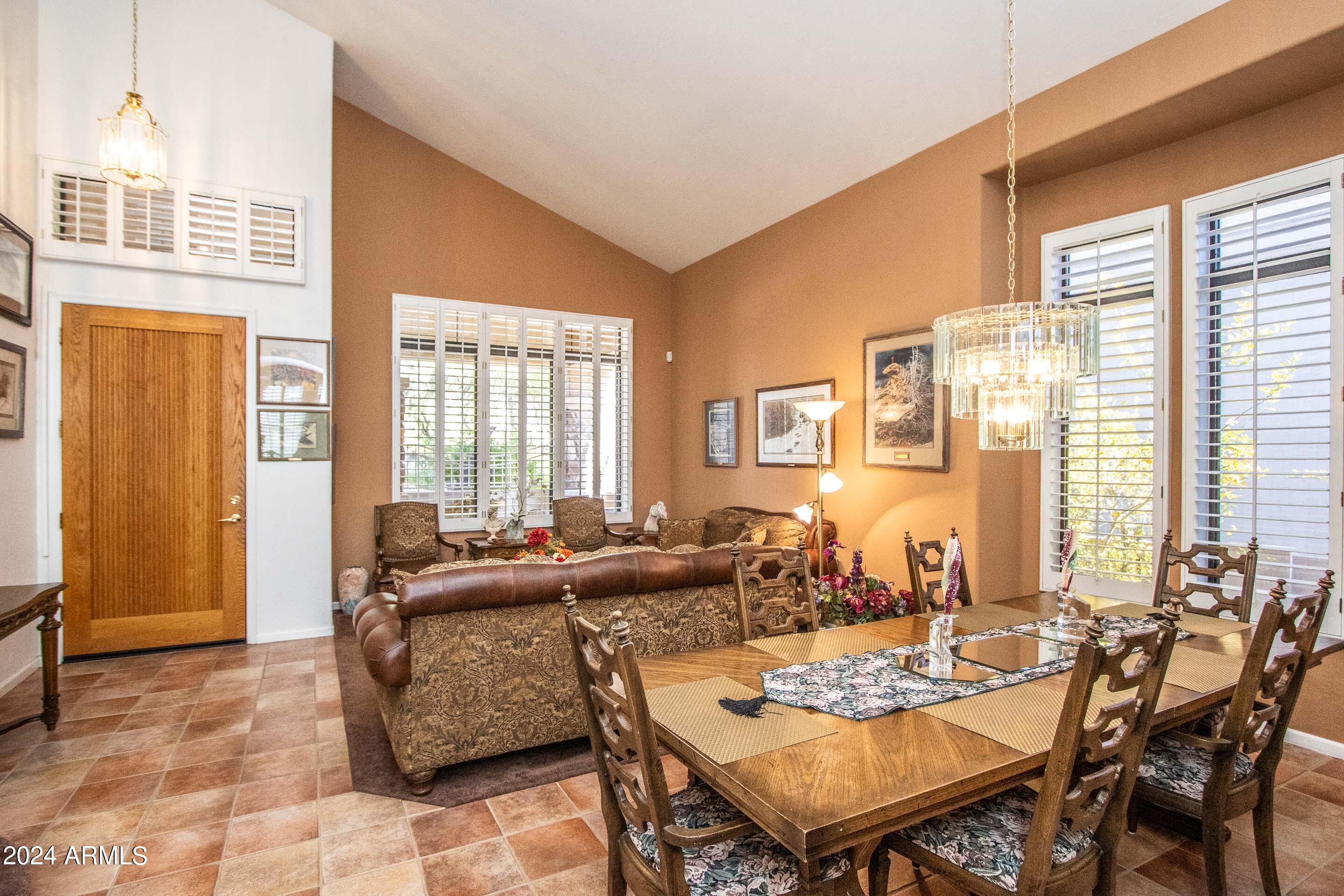 5237 East Hashknife Road Phoenix, AZ 85054 - Photo 7 of 26 Family & Dining Room
