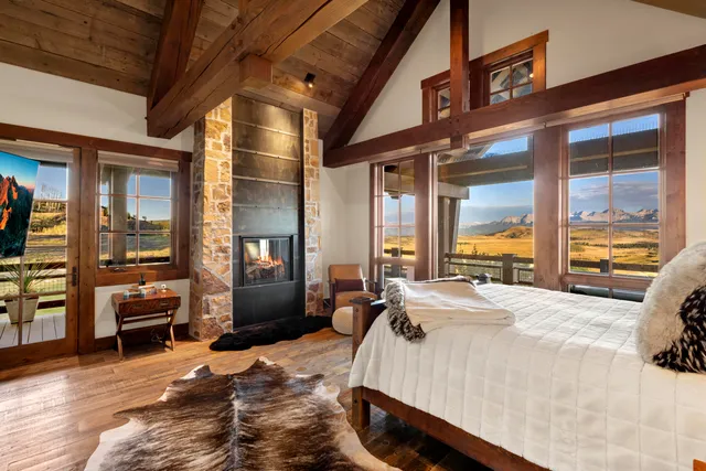 a close view of light fixtures