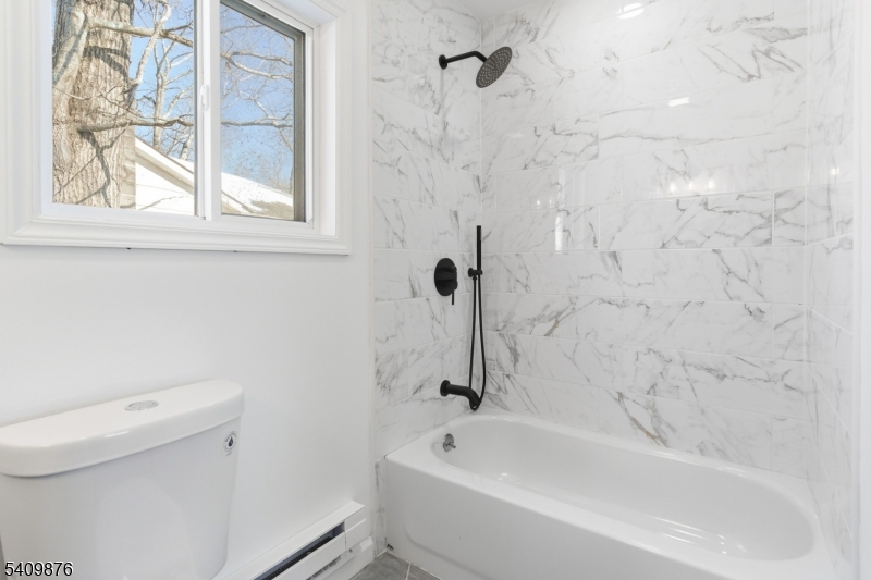 319 Tulsa Trail Hopatcong, NJ 07843 - Photo 12 of 24