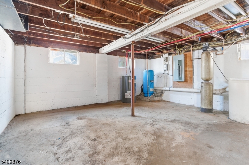 319 Tulsa Trail Hopatcong, NJ 07843 - Photo 20 of 24