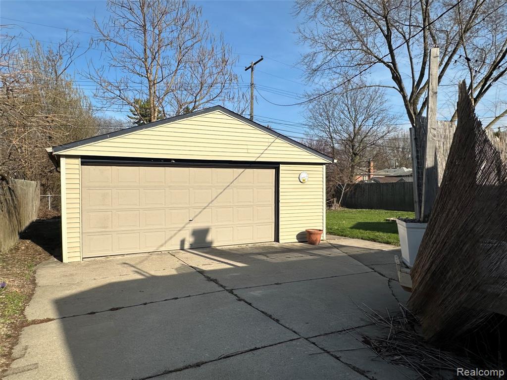 12056 East Hemingway Redford, MI 48239 - Photo 19 of 22