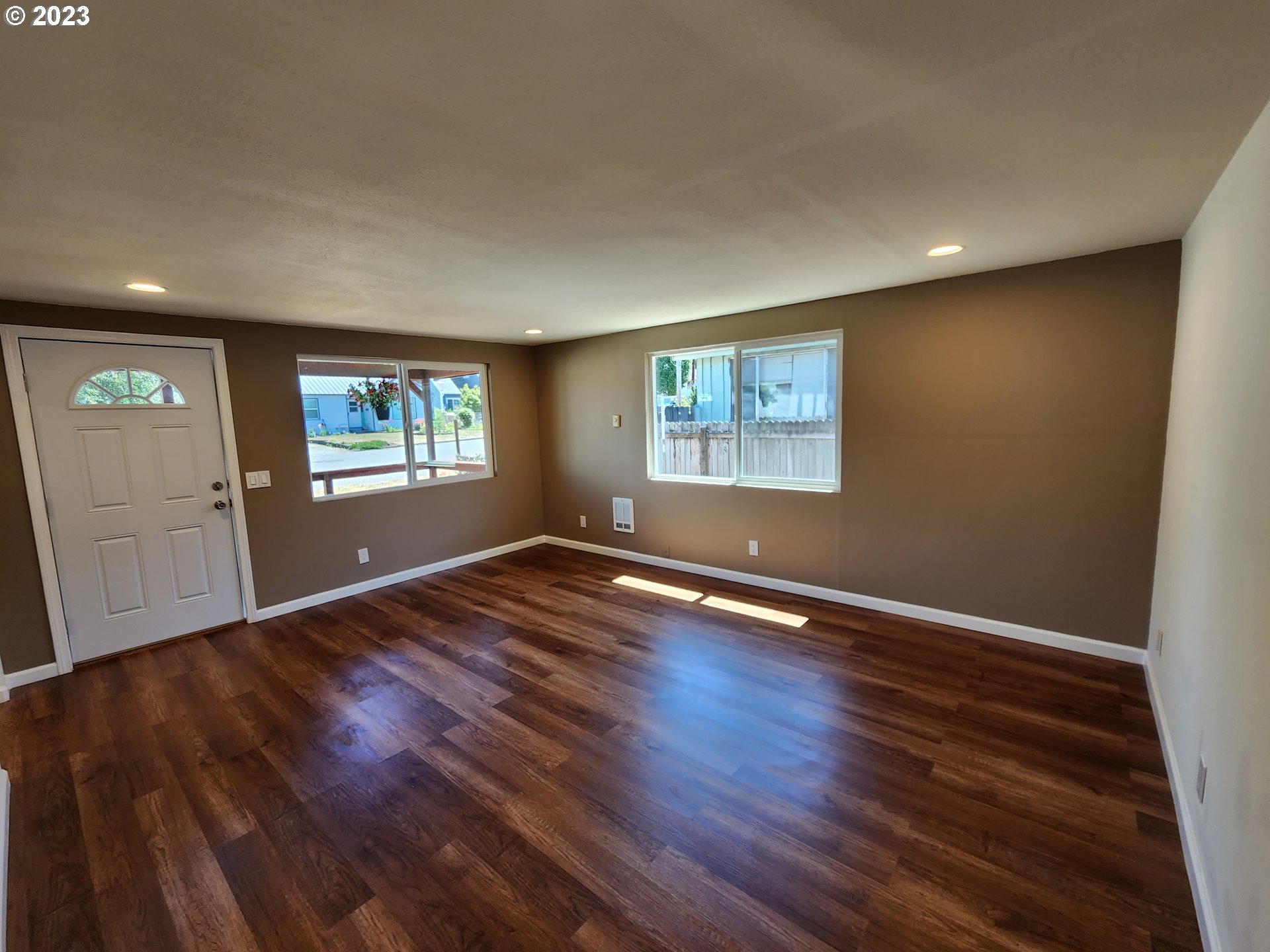 220 Border Street Myrtle Point, OR 97458 - Photo 10 of 26 Gallery Image 10