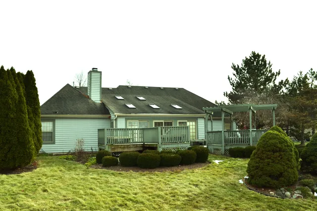 $559,900 | 8530 Woodfield Court, Franklin, WI 53132