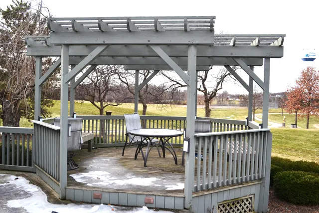 $559,900 | 8530 Woodfield Court, Franklin, WI 53132