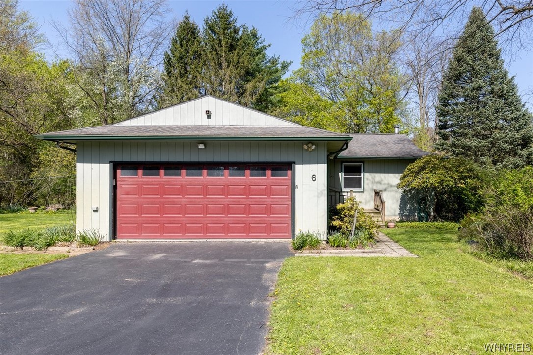6 South Herrick Road East Aurora, NY 14052 - Photo 2 of 20 Exterior Front