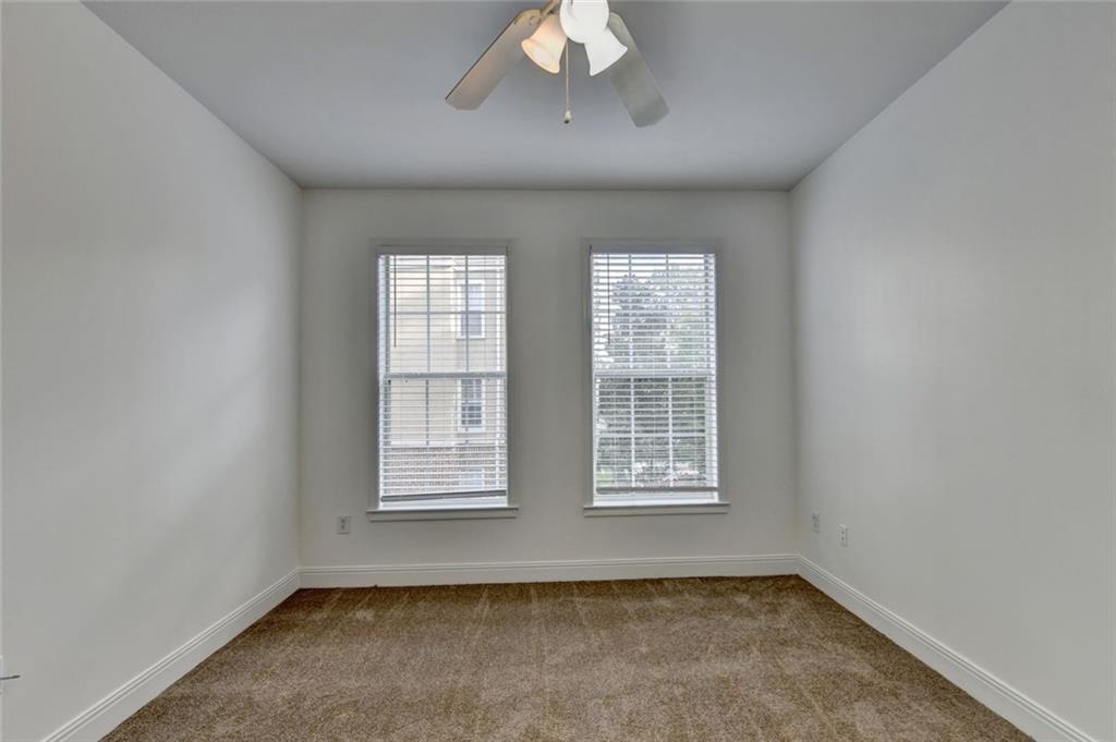 2202 Stratford Commons Decatur, GA 30033 - Photo 29 of 38 an empty room with a window