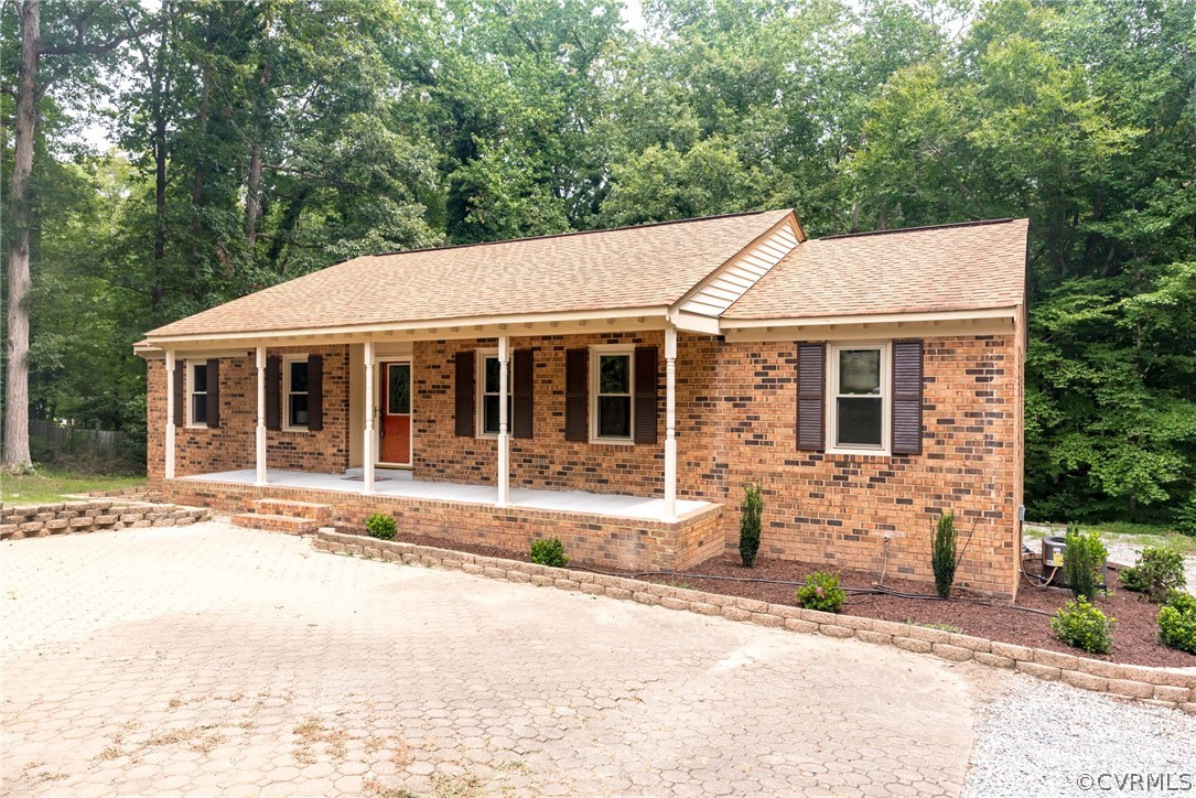 9521 Trails End Road Midlothian, VA 23112 - Photo 1 of 37