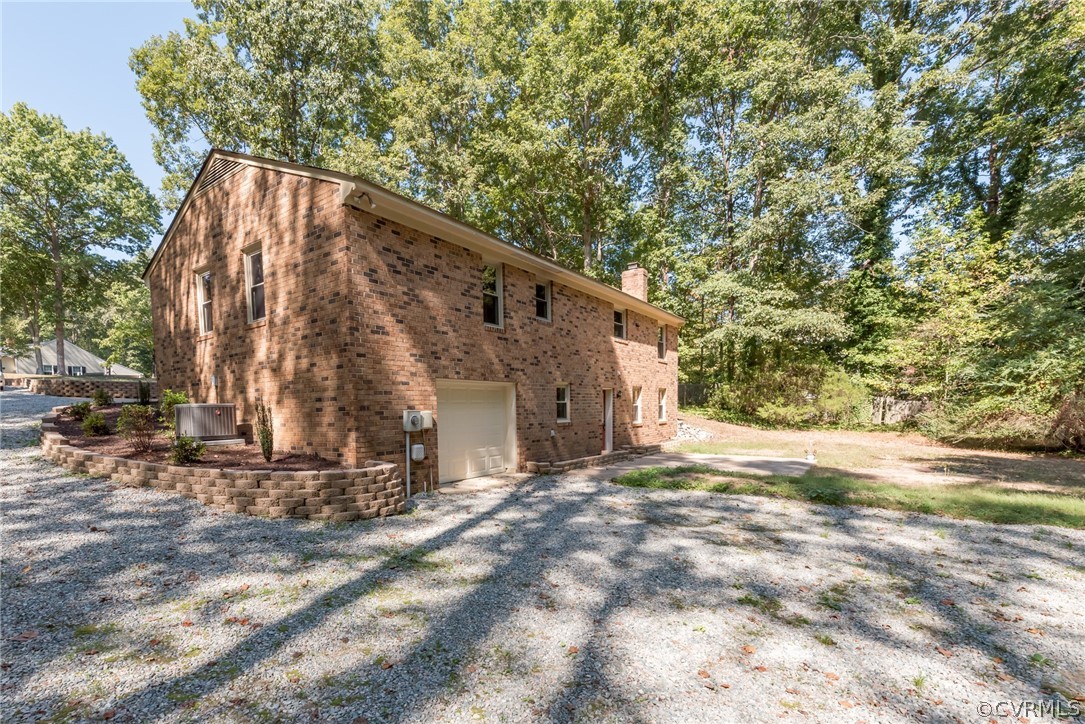 9521 Trails End Road Midlothian, VA 23112 - Photo 33 of 37