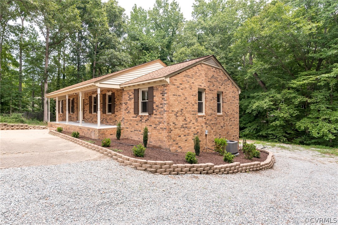 9521 Trails End Road Midlothian, VA 23112 - Photo 34 of 37
