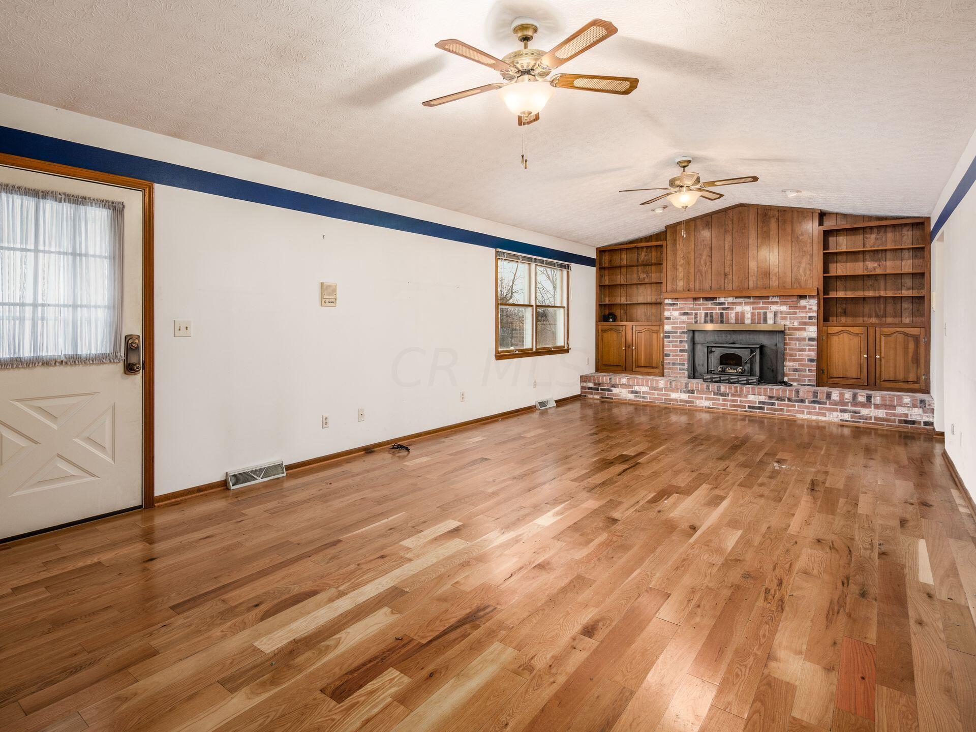 788 Cheshire Road Sunbury, OH 43074 - Photo 10 of 30 Access to 3 Season Room & Deck
