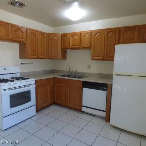 $1,650 | 7066 Forest Vista Street, Las Vegas, NV 89147