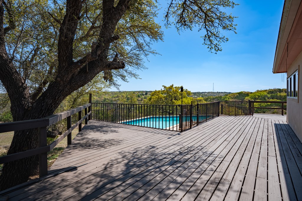 305 Teague Road Kerrville, TX 78028 - Photo 39 of 46