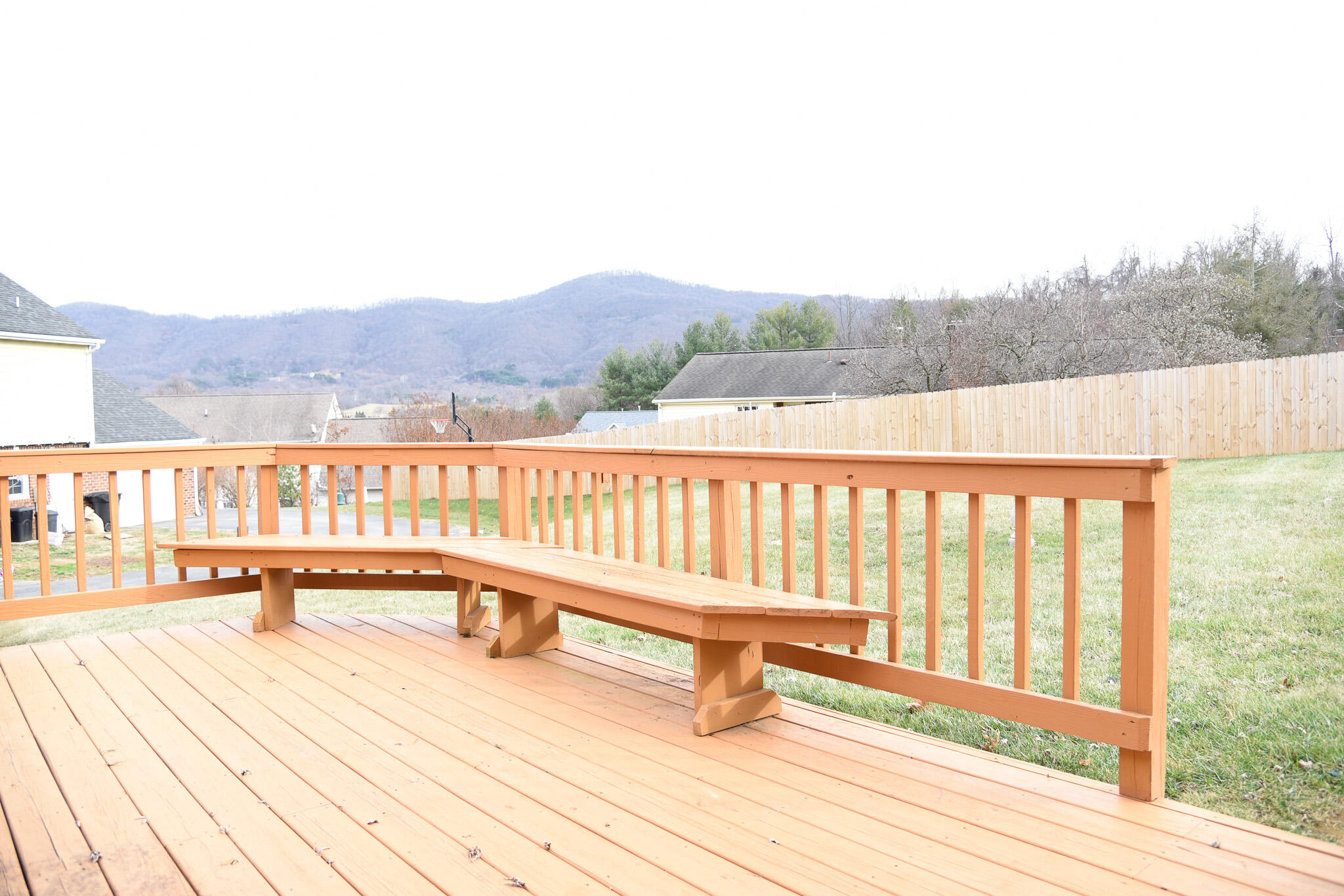 4730 Huntridge Road Roanoke, VA 24012 - Photo 23 of 26 Deck