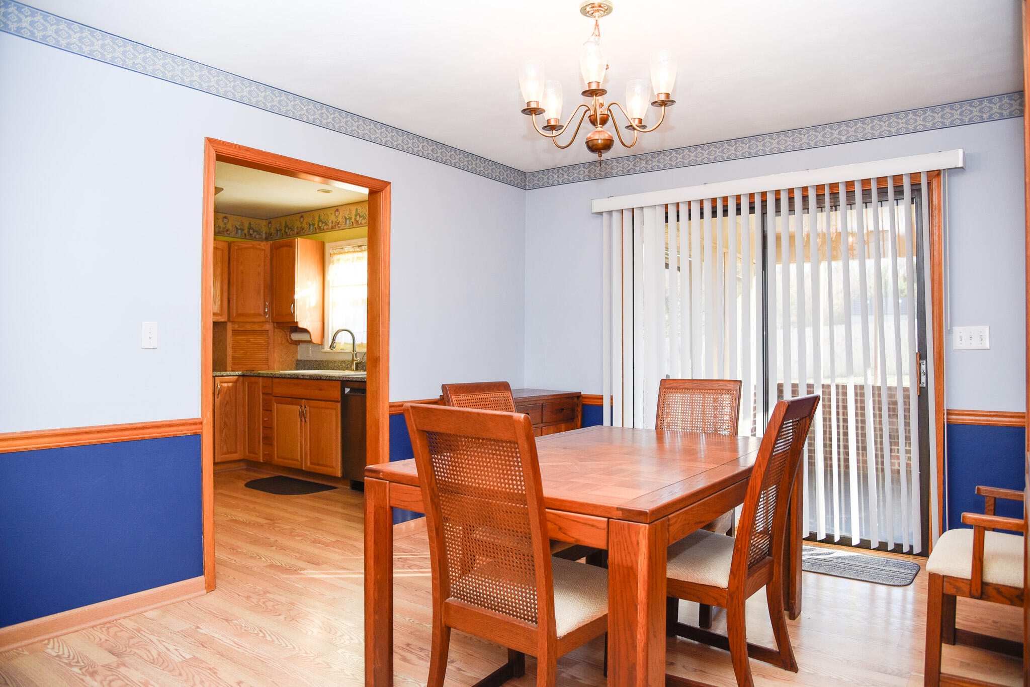4730 Huntridge Road Roanoke, VA 24012 - Photo 4 of 26 Dining Area
