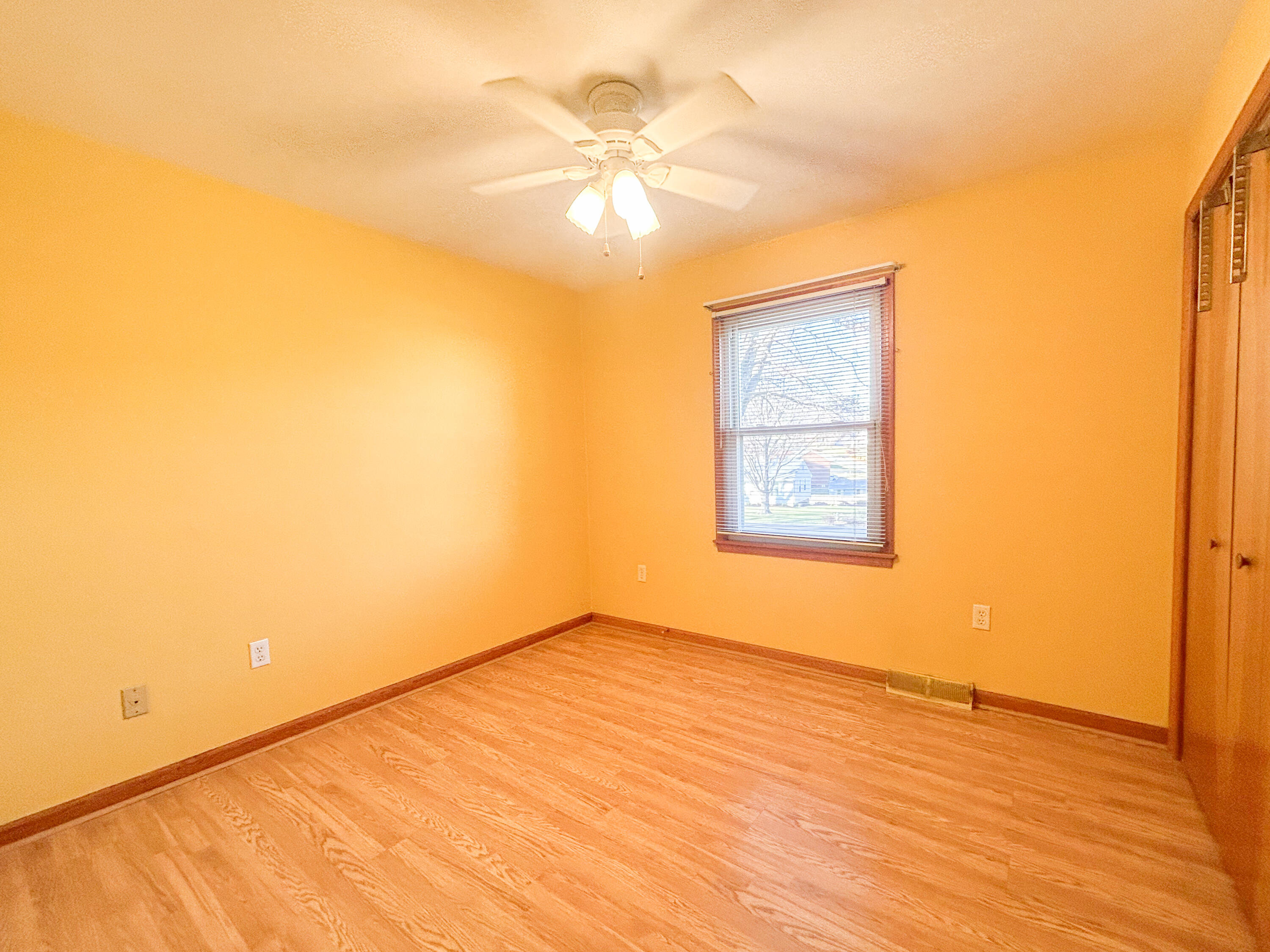 4730 Huntridge Road Roanoke, VA 24012 - Photo 8 of 26 Bedroom