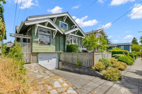 $1,750 | 418 North 61st Street, Unit ADU, Seattle, WA 98103