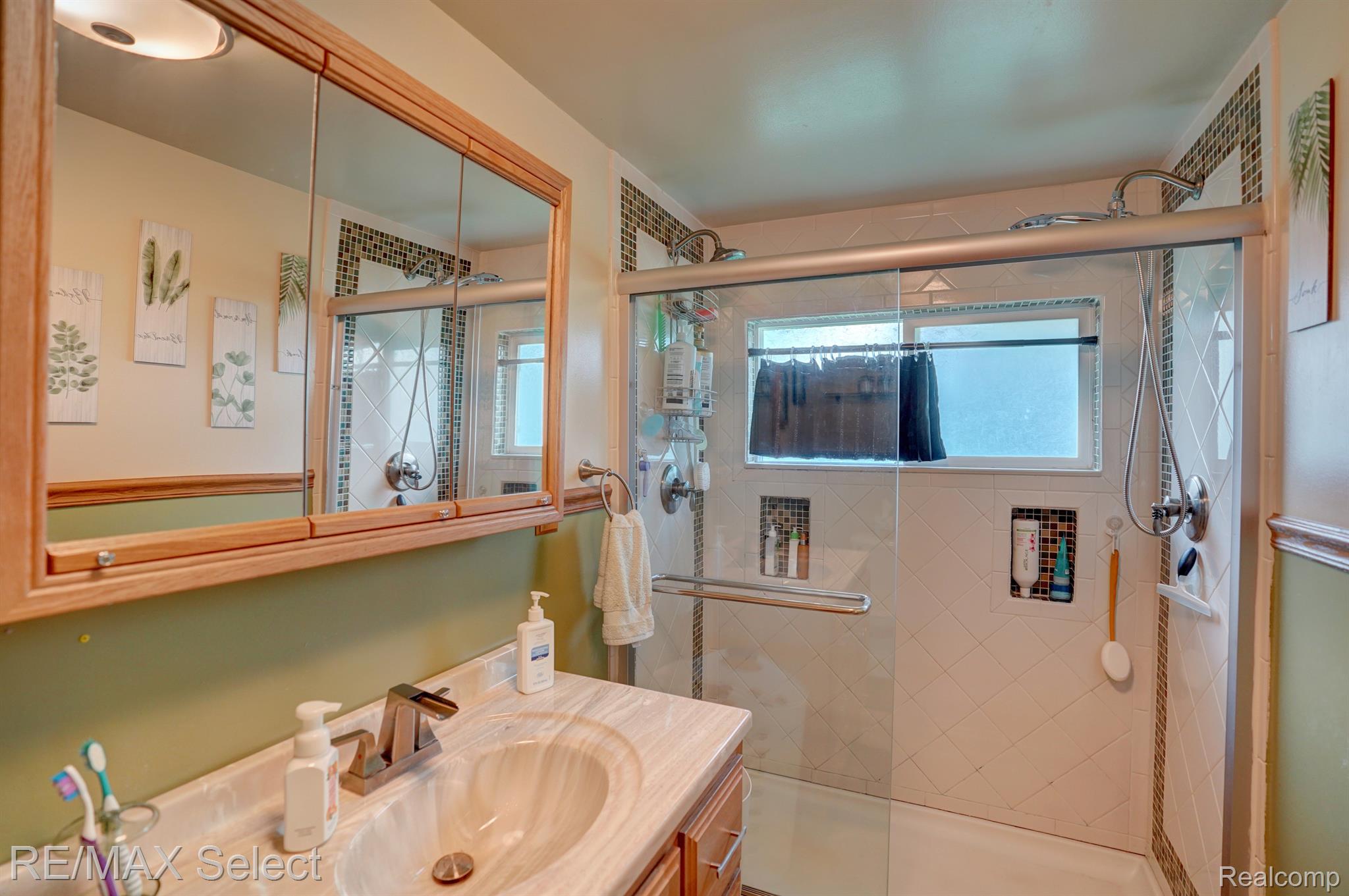 2216 East Wilson Road Clio, MI 48420 - Photo 30 of 48 Master Bath