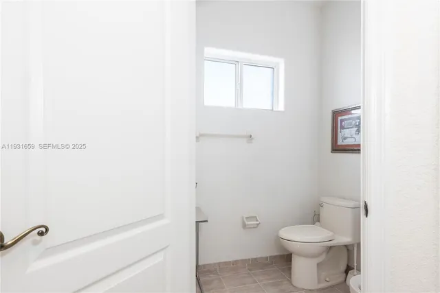 a bathroom with a toilet