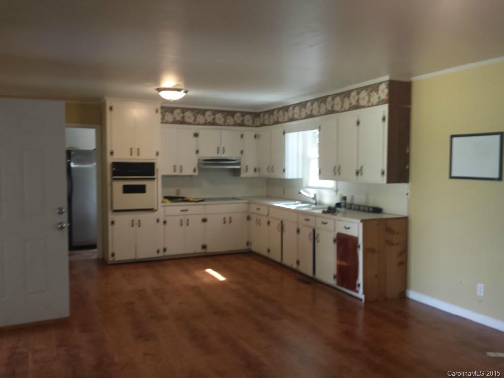 3019 Samarcand Road Eagle Springs, NC 27242 - Photo 3 of 6