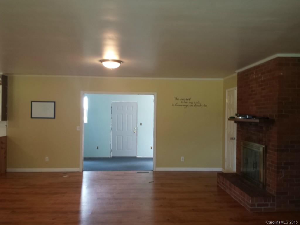 3019 Samarcand Road Eagle Springs, NC 27242 - Photo 5 of 6