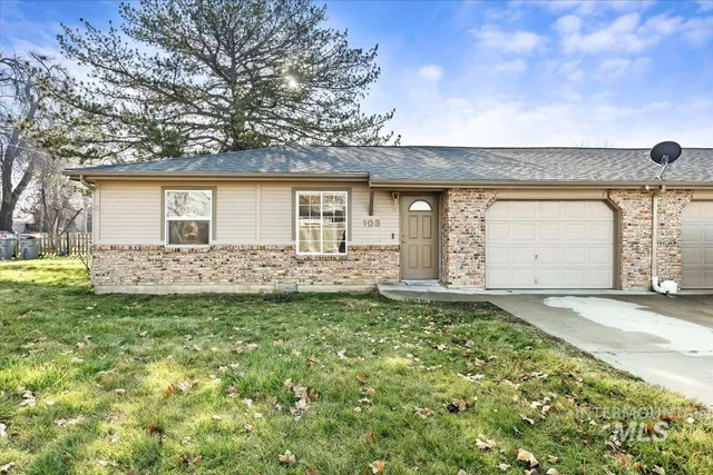 $425,000 | 103 West Oak Street, Caldwell, ID 83605
