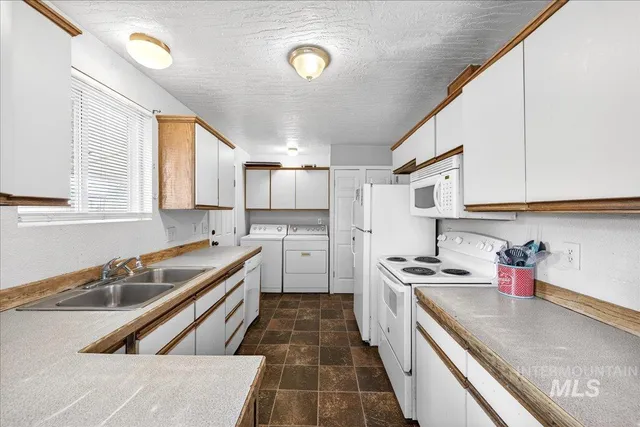 $425,000 | 103 West Oak Street, Caldwell, ID 83605